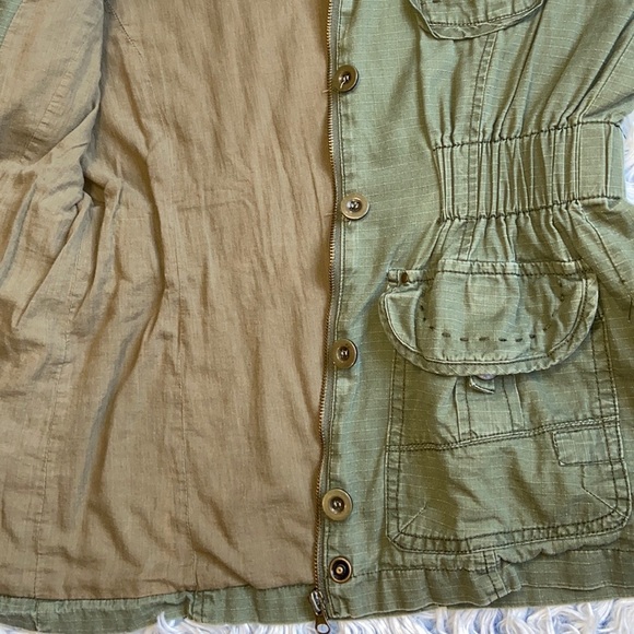 Romeo & Juliet Couture Green Jacket Size Medium - Picture 6 of 12